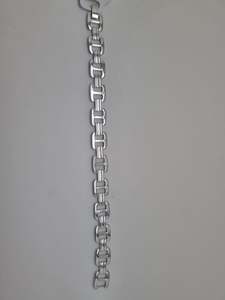 Jewellery: Silver link chain bracelet