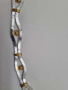 Jewellery: Silver wavy bracelet