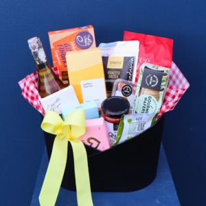Gift Hampers Wine: Gift Box | Get Ya Snack On!