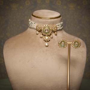 Choker Sets: Sangita's Moonlit Pearl Choker Set
