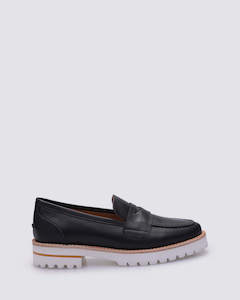 Loafers: KINDA LOAFERS BLACK LEATHER