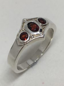 Coloured Stone Rings: Art Deco Garnet Ring - Andrea Spicer