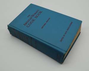 Books Magazines: A cookery bible.... The American Woman's Cook Book with National Binding