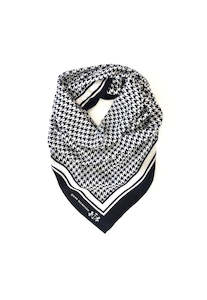 Dark Hampton: The Hunter Scarf