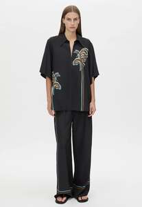 Frida Shirt - Black Frida Print