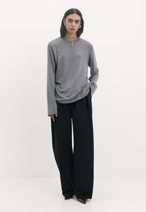 Harris Tapper: Sacha T-Shirt - Pewter