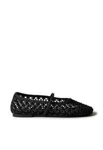 Sale Under 200: Amia Flat - Black