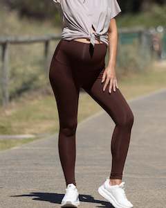 Maternity Essentials: Basic Cotton Maternity Leggings In Chocolate Brown