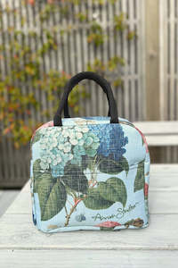 Bags Luggage: Cosmetic Insulated Travel Bag - Hydrangea Bunches