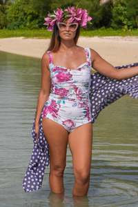 Curve Collection: Gracie Bather - White Petal Chorus