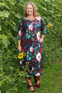 Floral Dresses: Nancy Pleated Dress - Winter Rose