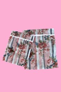 Homewares: Spring Lines Wash Bag