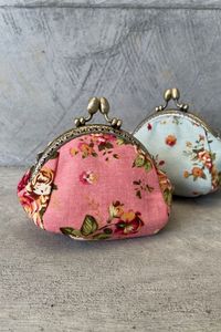 Bags Luggage: Mini Floral Coin Purse - Coral | PRE ORDER MID MAY