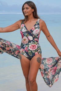 Curve Collection: Lily Bather - Garden Huntess | PRE ORDER | MID JUNE