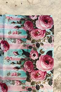 Wholesler Availability: Cotton Wrap - Roses Cascade