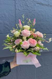 Products: Sweet Pink Arrangement