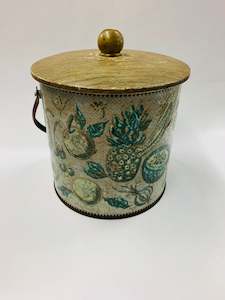 Collectable Tins: Vintage storage tin