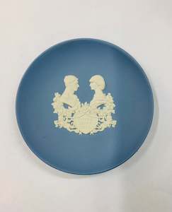 Royal Memorabilia: Wedgwood Royal Birth 1984 dish