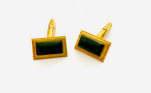 Vintage Set of Cufflinks with Rectangular Base and GreenStone Center