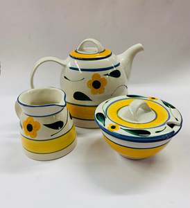 Pottery: Temuka Cottage Garden tea set