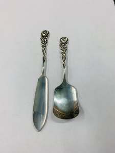 Cutlery 1: Sterling silver butter and jam set