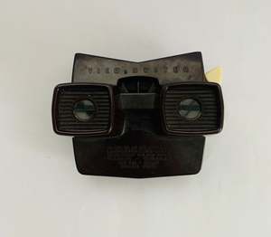 Brown 3D Viewmaster viewer