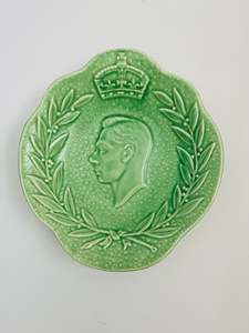 Royal Memorabilia: Sylvac Oval Royal Souvenir Dish