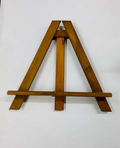 Home Decor: Small artist easel