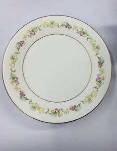 Set 8 Royal Doulton Symphony Dinner plates