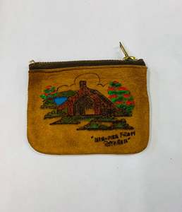 Kiwiana: Kia Ora Kitsch purse