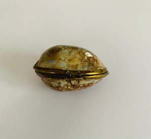 Victorian Shell jewellery holder