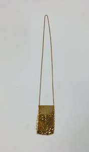 Home Decor: Retro gold tone chain purse
