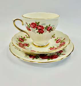 Cups And Saucers: Sutherland Trio with Small Pink Roses