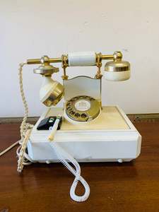 Retro Telecom Rotary Telephone