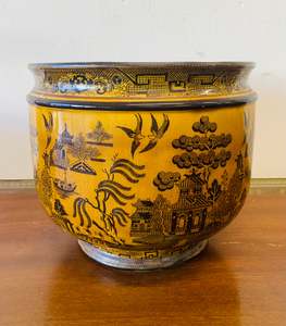 Pottery: Royal Doulton yellow Willow Jardiniere