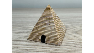 Decorate for ants farm: 1 x large Pyramid