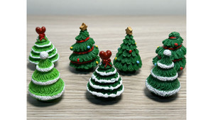 Decorate for ants farm: 1 x large Xmas tree