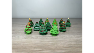 1 x small Xmas tree