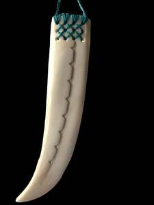 Pounamu: Beef Bone Niho