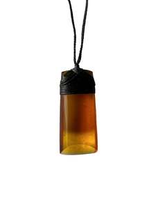 Pounamu: Crystal Glass Toki- Kohatu Marama