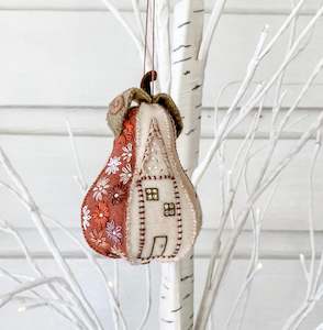 Luxurious Pear Kits: Luxurious Pear - French Country Colourway - Cinnamon Pear Designed by Ngaire Montgomery-Williams 5½" High