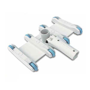 Pool Cleaning Equipment: Flexible Vacuum Head Pro