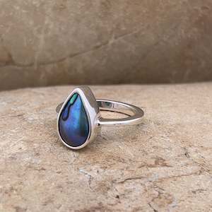 Rings: Pearl Fantail Ring