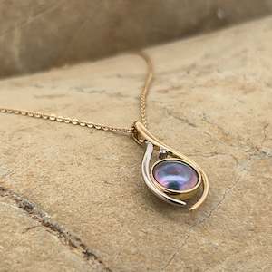 Love Day Sale: Pearl Bluefin Necklace - 18ct