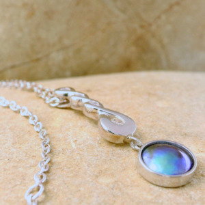 Regular Priced: Pearl Trinity Twist Necklace