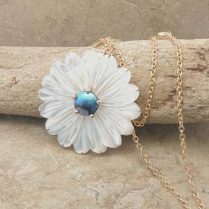 Pendants: Pearl Marlborough Daisy Necklace - Yellow Gold 9ct