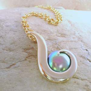 October Rainbow: Pearl Arapawa Hook Necklace - Large