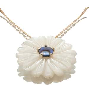9ct Yellow Gold Paua Pearl Marlborough Daisy Necklace