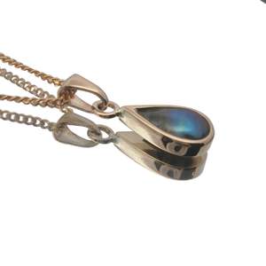 9ct Yellow Gold Paua Pearl Ocean Kiss Necklace