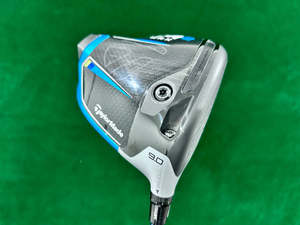 Driver: TaylorMade SIM2 MAX 9° - Driver (Stiff)